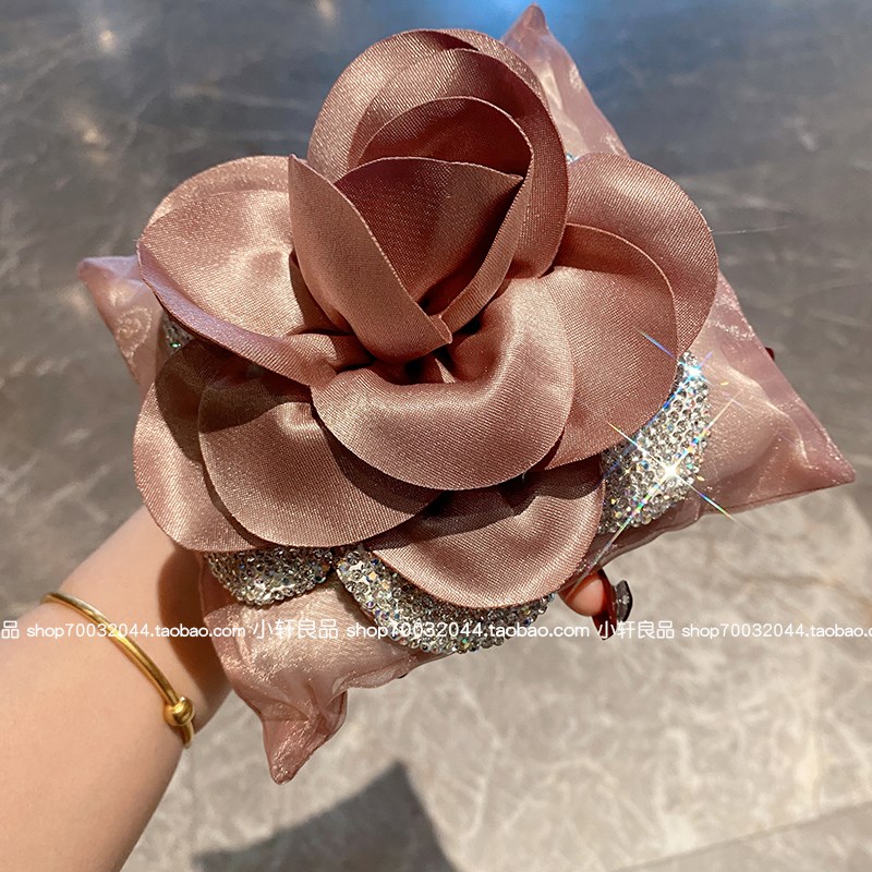 车载香薰汽车香水摆件车用香氛车内高档女士专用高级水钻202新款