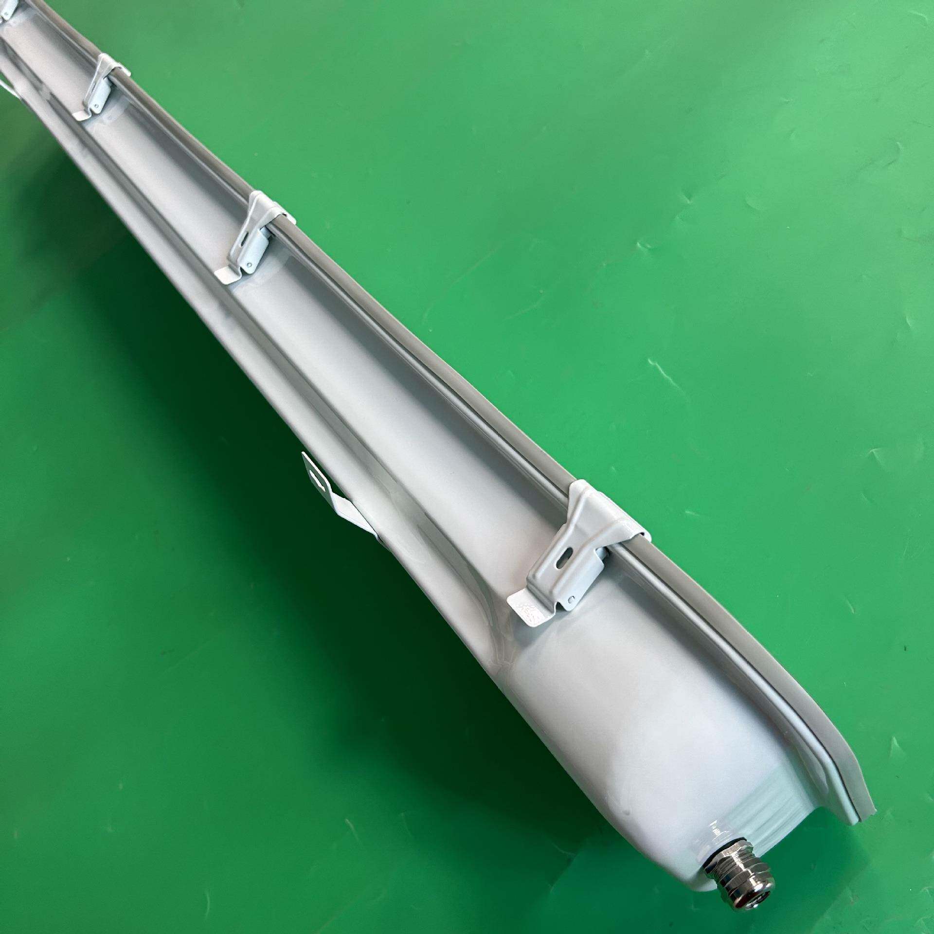 T隧81.2米壳双管304不锈钢三防灯支架外地铁6道31LBL三防区间照明