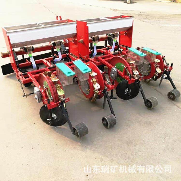 新型玉米铺膜精播615机物覆膜播种机现货机谷子精谷播蔬菜洋葱苜