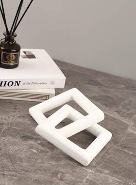 现形代简约几何树脂方家套环艺术摆件客厅卧电室书1807房视柜居装