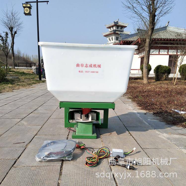 阳热销旭多功能YBN动撒肥机农撒用肥料机拖拉机前电置施肥器