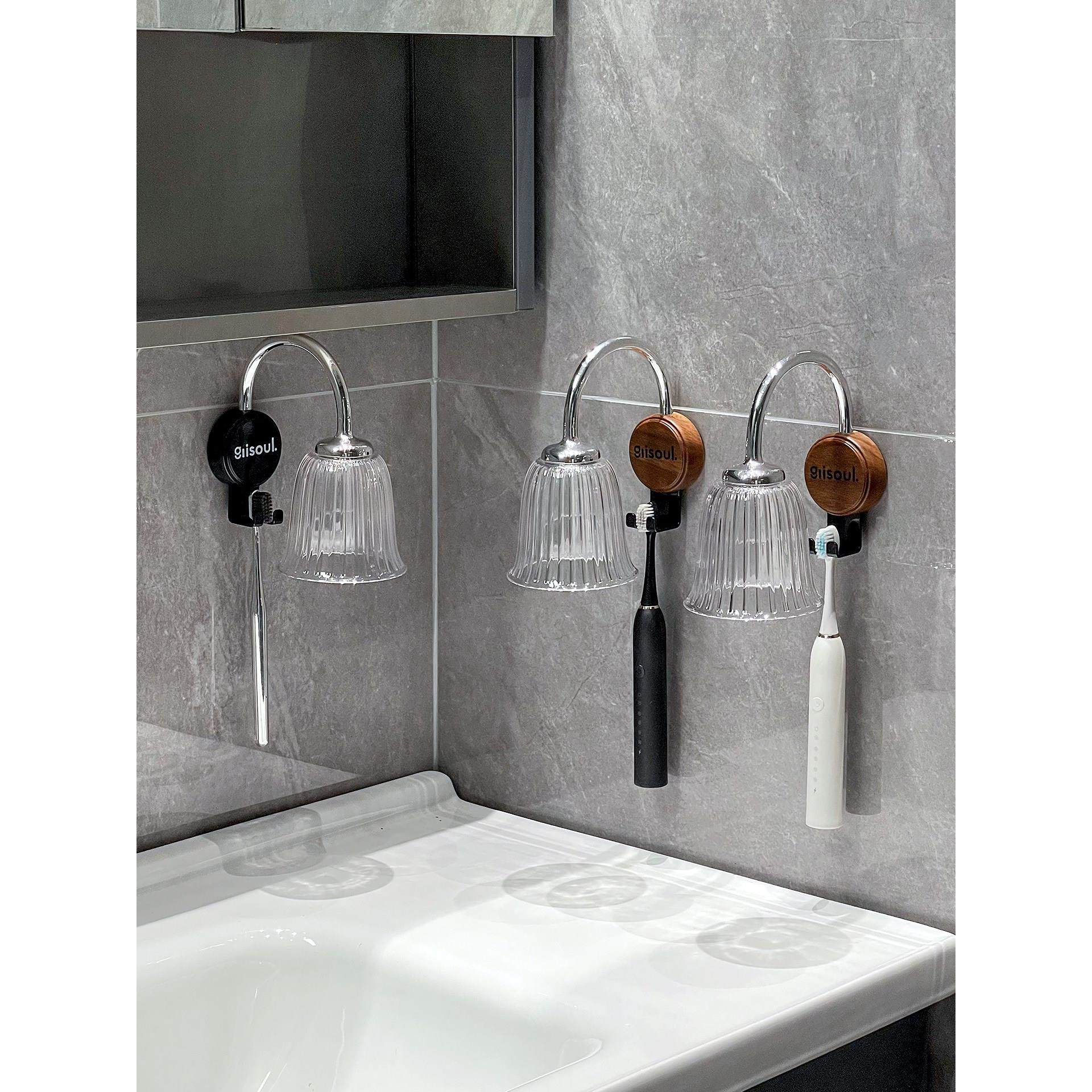 中古风壁挂式免打孔牙刷架浴室镜柜下磁吸高级感漱口杯收纳置物架