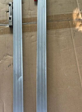 海德汉光栅尺工厂处理货 一共有两根 型号分别是LC495F