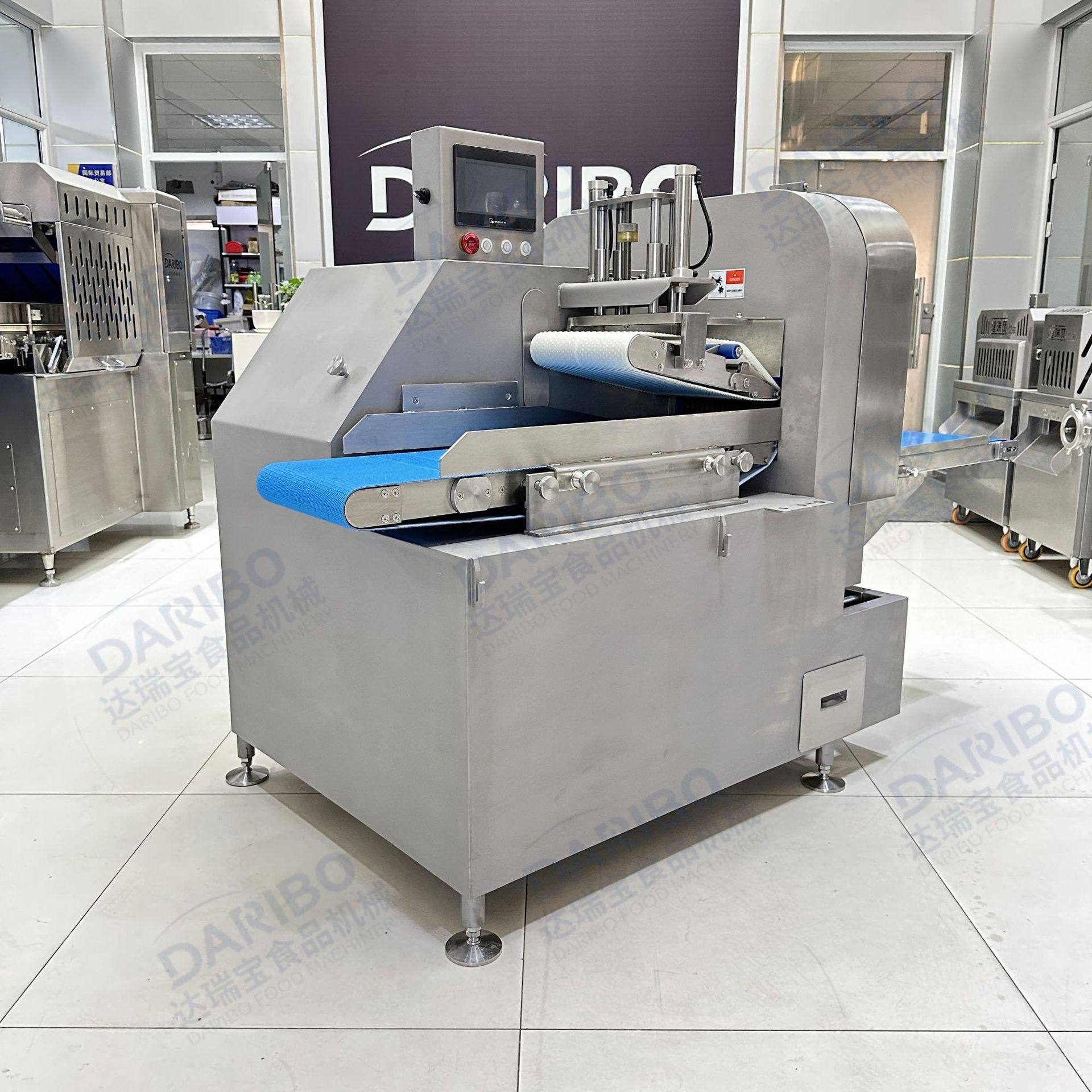 W熟牛肉切片切丁切粒设备 熟食肉切割片丝丁设备多功能熟肉切丁机