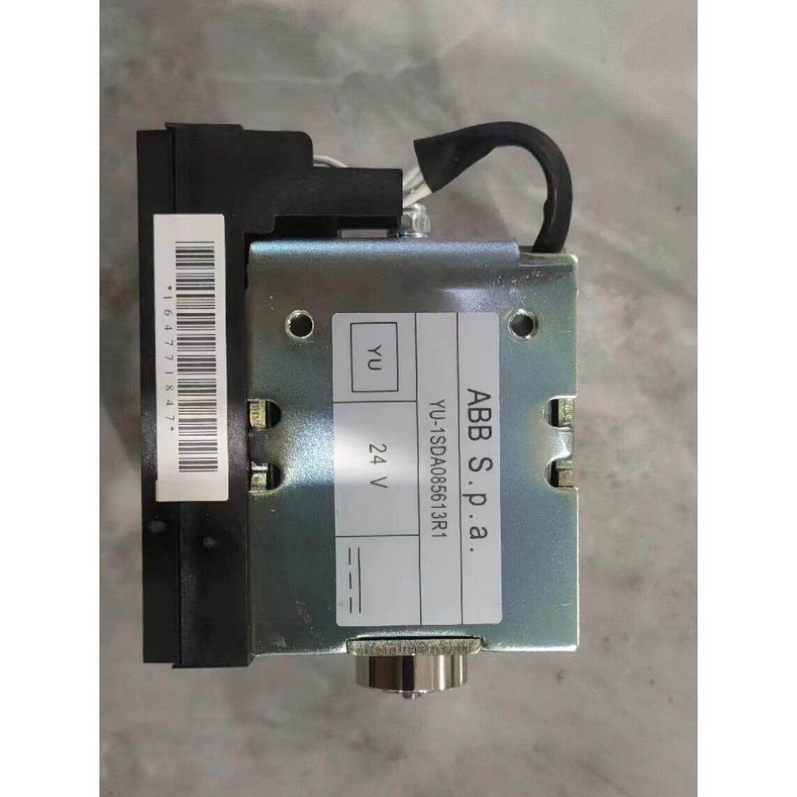 ABB E1/6欠压脱扣器线圈24V YU-1SDA085613R1 YU-1SDA038306R1