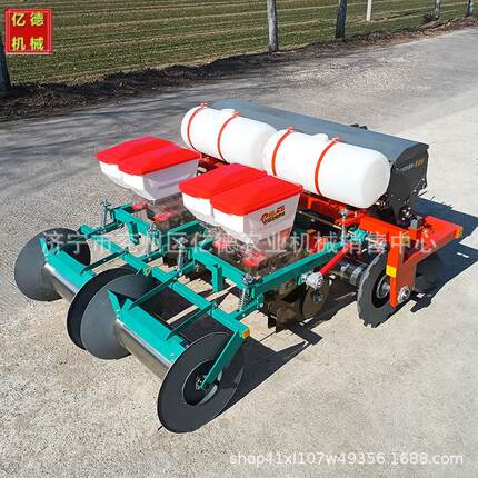 四轮车配套花生起垄播种机新款春季花生播种机施肥起垄精播覆土机