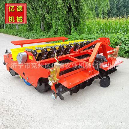 新款大蒜播种机汽油自走式多行播种行距株距可调四轮车后推式热销