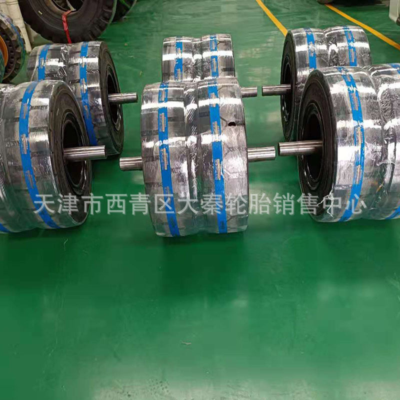 隧道台车轮胎开挖台架实心轮胎680直径载重30吨台车行走轮胎车轴