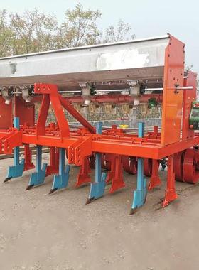 四轮拖拉机带稻种机草种体OCI小麦旱大豆播种播机播种施肥一机条