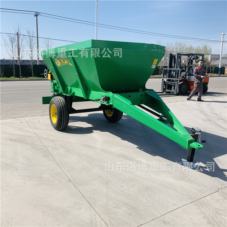 农用三轮撒粪车 3立方牛羊粪肥抛撒车 牵引式全自动撒肥机