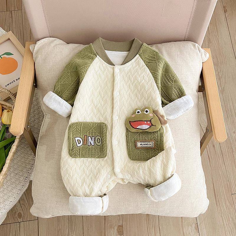 婴儿衣服2025新衣款秋季连体衣可爱卡衣通男宝包屁a类棉哈爬服977