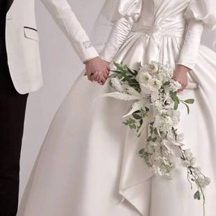 白绿韩式手捧花瀑布形新娘花束彷真婚礼覆古民国风拍照道具手捧花
