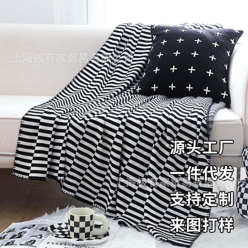 代都市风毛毯白IQG条格装饰毯午客厅沙发毯盖毯黑卧室床尾毯现休