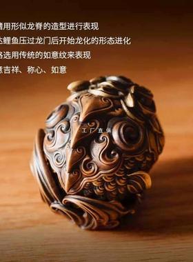 四品喜子鱼跃龙门丨丸琢匠复古工F87T78SJ艺品锦铜手把件家居饰桌