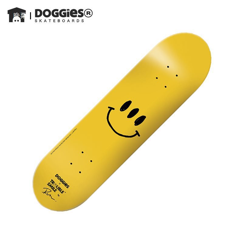 Doggies新手双翘滑板笑脸送砂纸