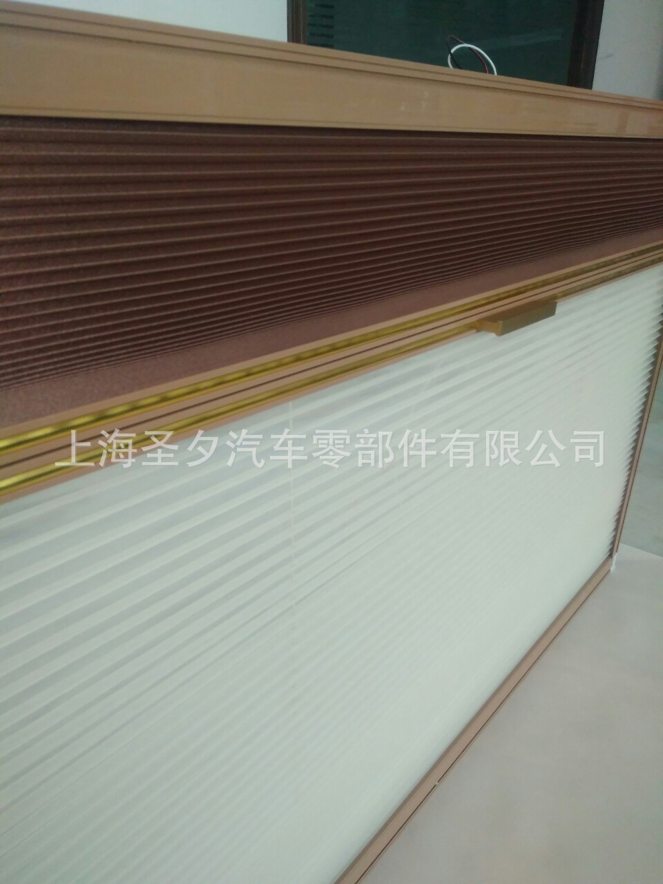 房车电动遮阳窗帘纱窗