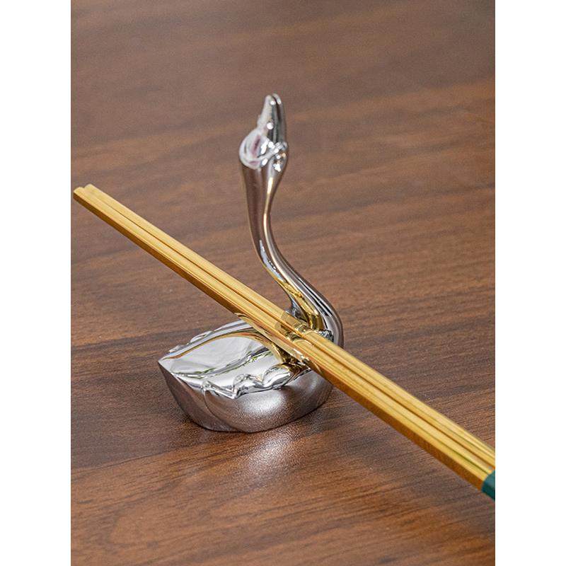 创意天鹅筷枕家用餐厅筷子架金属酒店搁勺托摆放公筷托枕餐具摆台,餐饮具,筷子架,淘宝优惠券,粉丝福利购,淘宝优惠卷