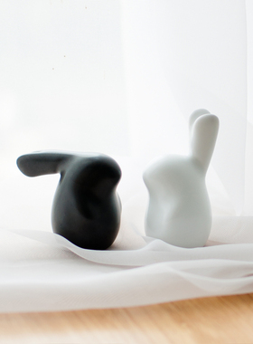陶瓷可爱黑白兔子创意家居动物摆设桌面摆件 中秋节情侣礼物一对