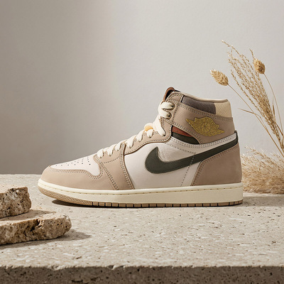 NIKE耐克女鞋AIR JORDAN 1 AJ1白棕高帮休闲复古篮球鞋FD2596-201