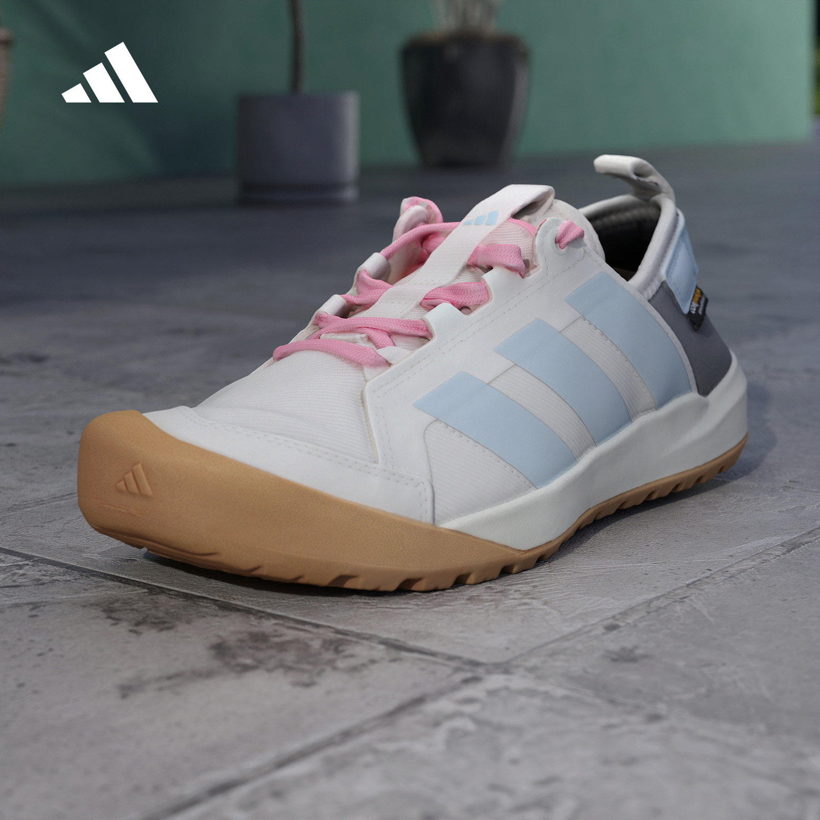 adidas阿迪达斯TERREX 2026秋中性户外旅行休闲运动徒步鞋 KZ7681 - 实物图