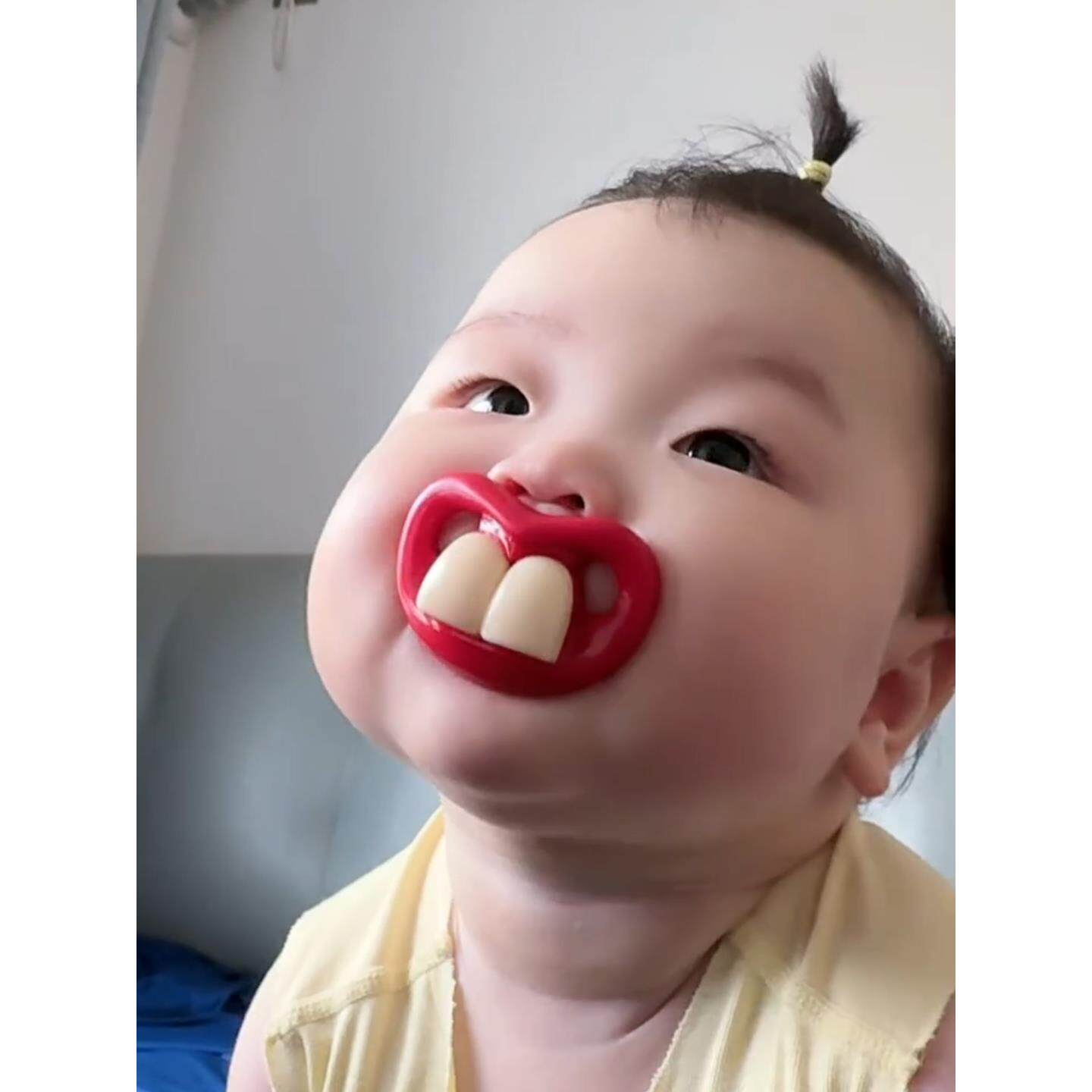 安抚奶嘴0到6个月防胀气宝宝硅胶搞怪趣味牙套婴儿整蛊龅牙齿道具
