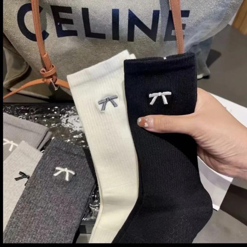 袜子女高端刺绣蝴蝶结袜秋冬新款时尚潮流百搭格雷色系长筒袜