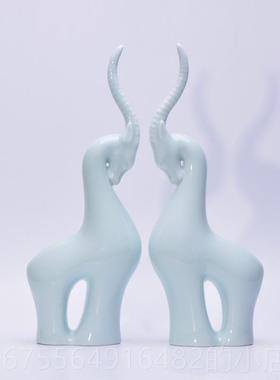 正品见山昔物红色礼陶瓷生肖羊羊摆件装招财领头办公室客厅饰品乔