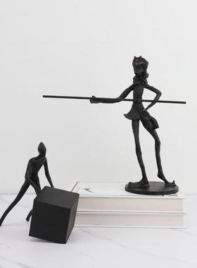 新中式黑色铸铁人样板房办公室卧室书房桌面玄关软装饰品人物摆件