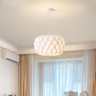 吊灯现代简约卧室房间吊灯创意灯具卧室灯温馨浪漫灯卧室无