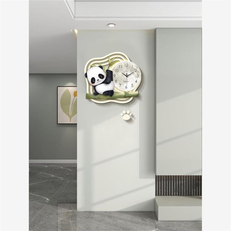 现摇代轻装奢熊猫钟BFE表挂钟客意厅餐厅饰画静音表挂墙创发光摆