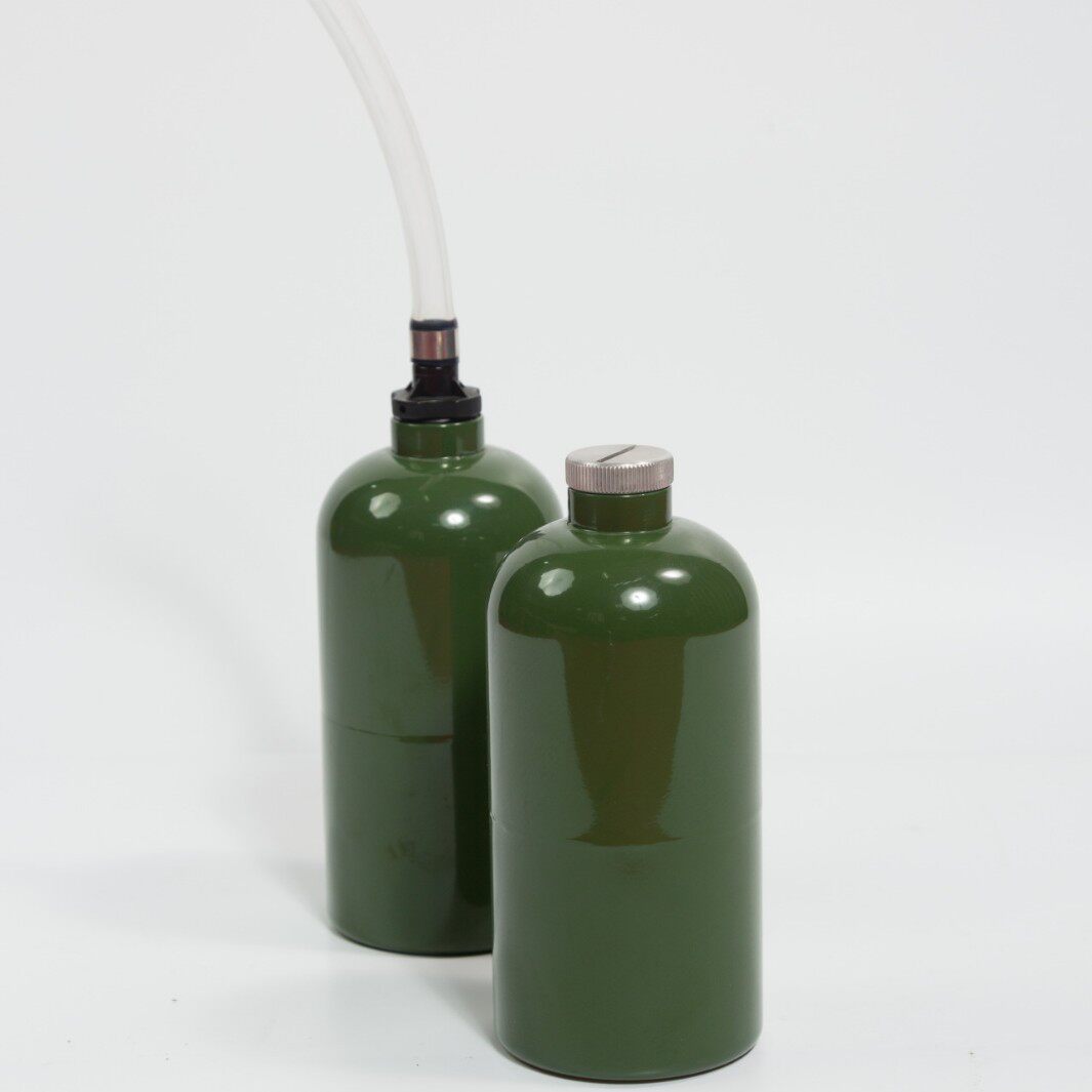 1L汽摩通用便携铁油壶
