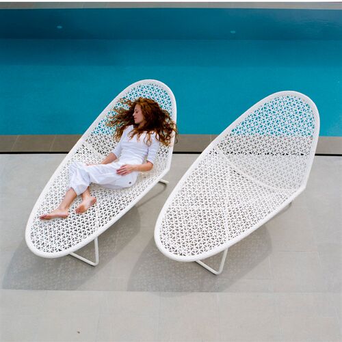 户外躺床泳池沙滩躺椅室外阳台休闲懒人露台藤编沙发床北欧藤躺椅