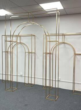 0511新款婚庆道具铁艺婚屏风婚礼舞台布置金色拱门宾区迎电镀背景