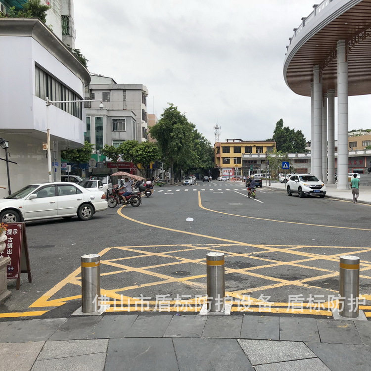 不锈钢防撞伸缩挡车柱