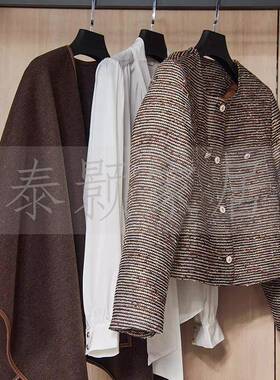 现代肩简约样板品房女衣帽间士衣柜衣服披JJ摆件家居装饰摆设道具