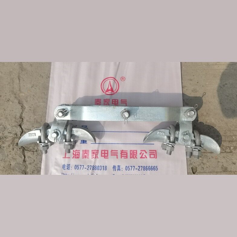 CCG垂直双分裂悬垂线夹