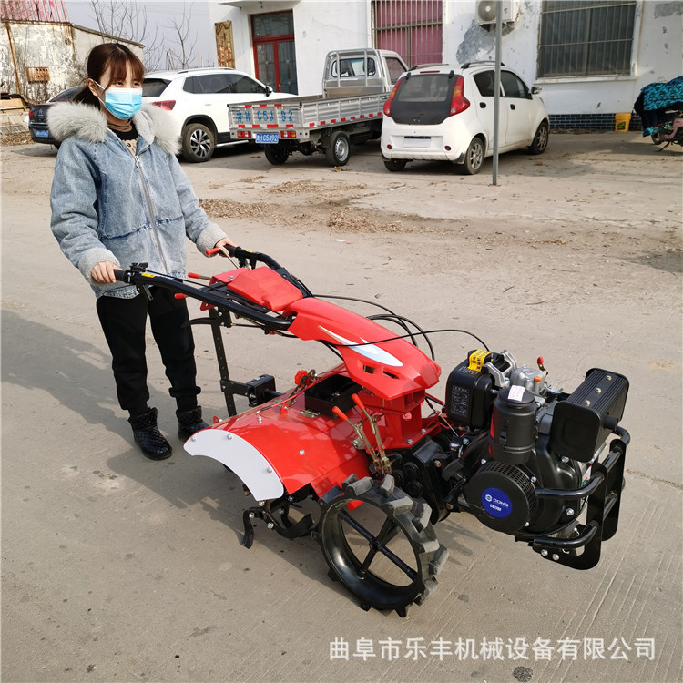 小型四驱柴油多功能旋耕机
