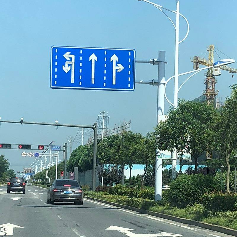 交通标志牌杆道路F型安全指示牌标识杆路牌交通指示杆