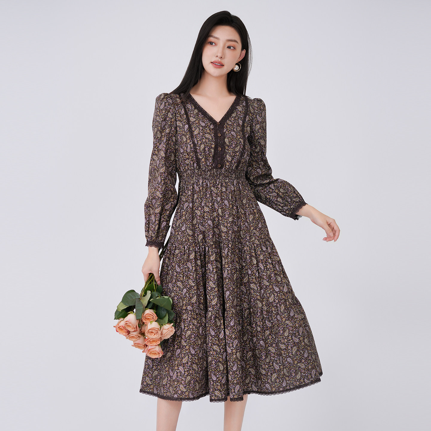 法柚连衣裙2026春装新品长袖V领女收腰显瘦透气荷叶边长裙子女