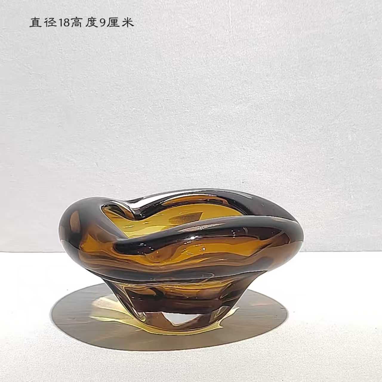 轻奢不规则琥珀色琉璃烟灰缸
