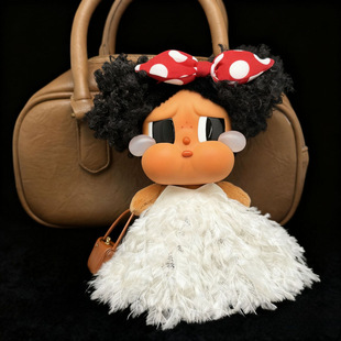 哭娃crybaby娃衣搪胶毛绒挂件衣嘎子姐羽毛裙小红书同款玩偶衣服