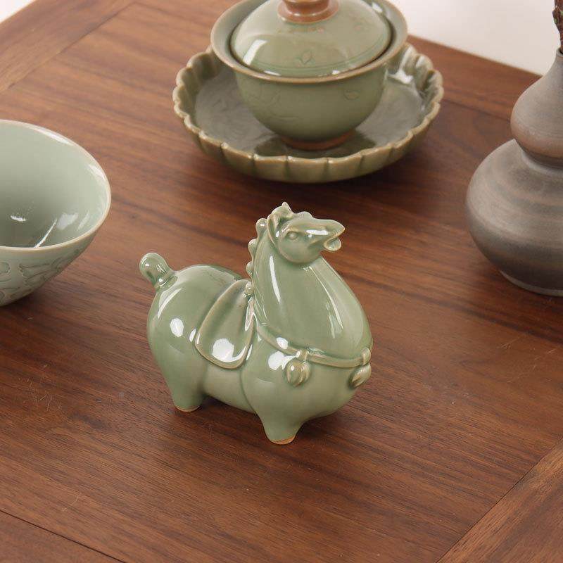 6B76窑州仿唐代飒青露紫橄榄耀釉小绿马OKQ可爱茶宠摆件