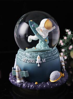 异时空宇航员水晶球发光音乐盒女孩摆件飘雪旋转音乐儿童学生礼品