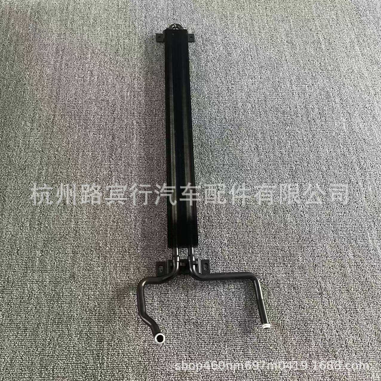 适用宾利飞驰欧陆GT6.0方向机散热器方向机油管冷却器3W0 422 885