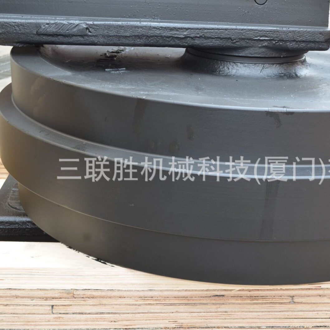 推土机R9150引导轮总成四轮一带底盘件履带轮配件