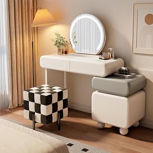 新款 2025间奶油风家梳妆台斗柜一体出居租卧QUE房轻奢高档室梳妆