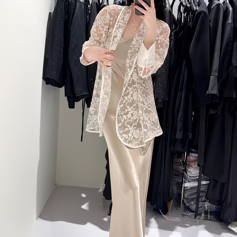 感时髦套装女2026春季新款休闲韩版蕾丝西服外套吊带连衣裙潮