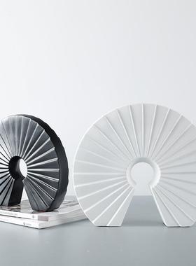 现代简约扇形摆件树脂工艺品酒店售楼处玄关样板房间家居软装饰品