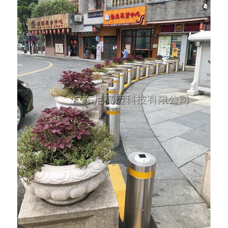 304不锈钢防撞升降桩景区公园阻挡路口手动伸缩地桩警示隔离车挡
