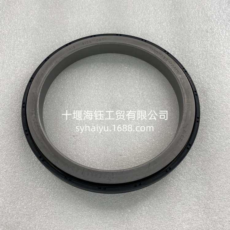 适用于潍柴发动机配件后油封812700010016